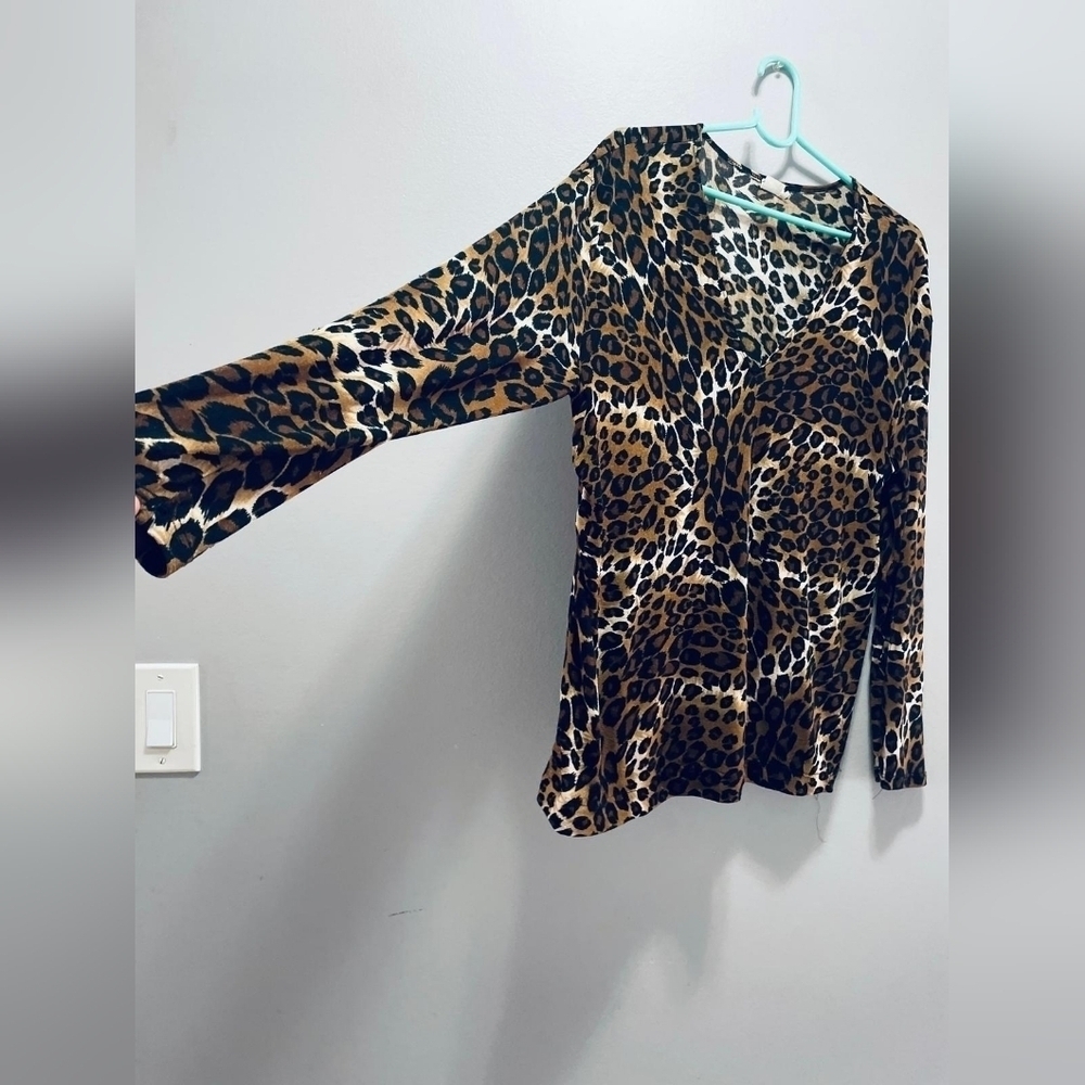 Women's long sleeve animal print top size L